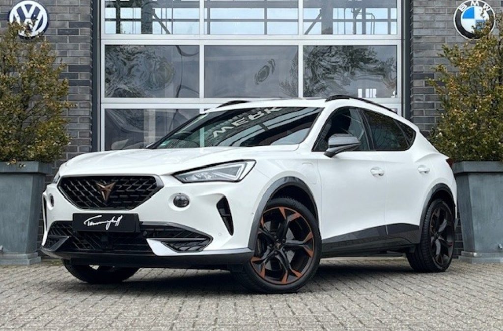 CUPRA FORMENTOR 1.4 E-HYBRID 245PK PANO. DAK – MEMORY – CAMERA – TREKH – 19 INCH
