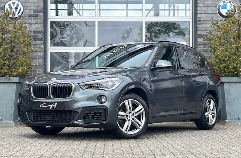 BMW X1 SDRIVE20I M-SPORT – LEDER – NAVI – LED – 18 INCH