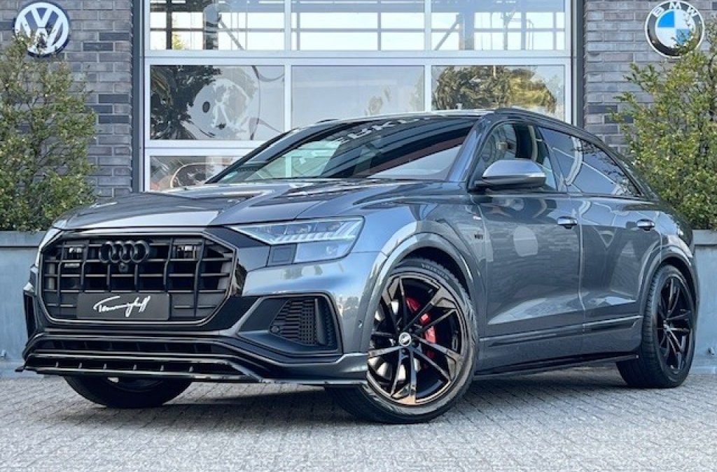 AUDI Q8 55 TFSI Q S-LINE – MAXTON – PANO – 4-W. BEST. – 22 INCH