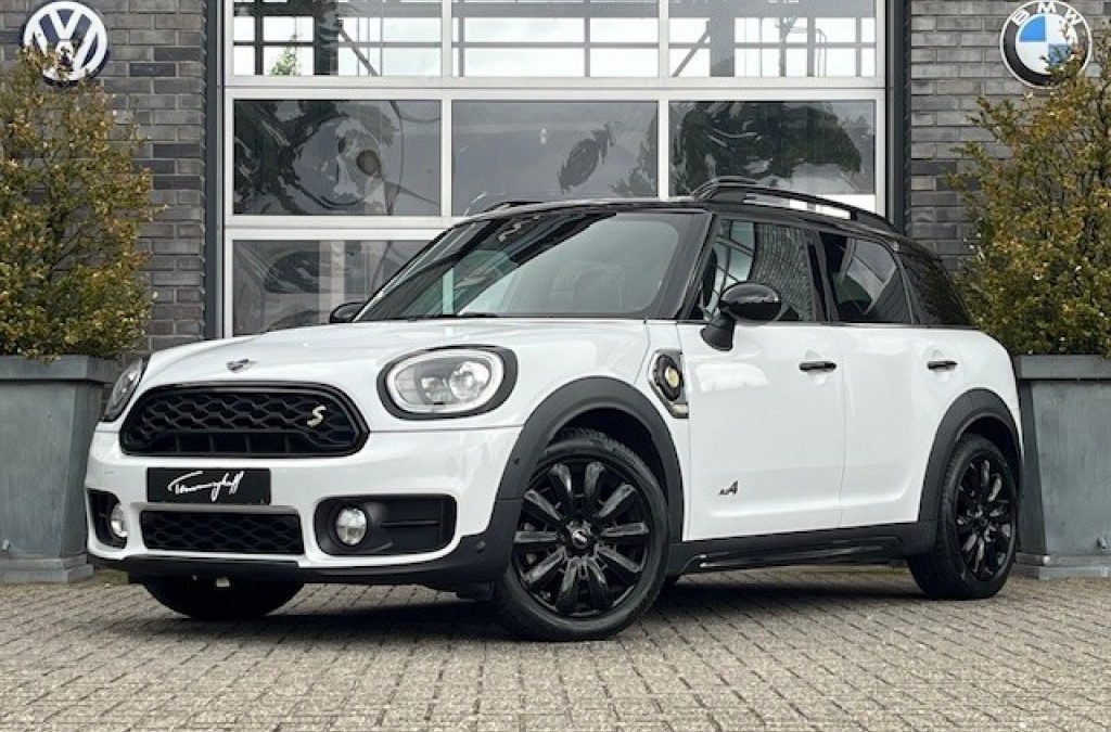 MINI COUNTRYMAN 2.0 COOPER SE ALL4 CHILI – LEDER – PANO – NAVI – 18 INCH – ORG. NL.