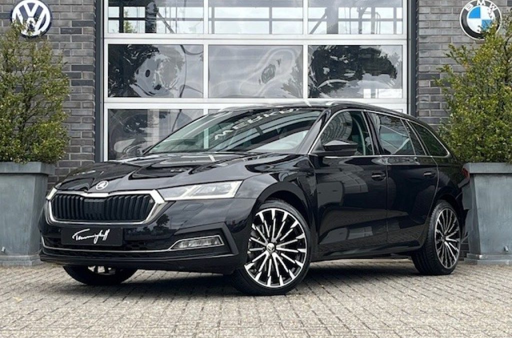 SKODA OCTAVIA 1.4 TSI IV BNSED. – PANO – TREKGEWICHT – 19 INCH