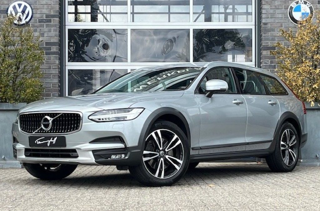 VOLVO V90 CROSS COUNTRY 2.0 D4 AWD PRO – LEDER – LED KOPLAMPEN – 19 INCH