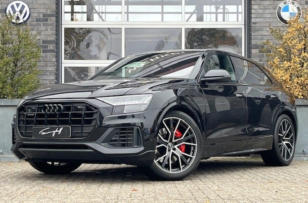 AUDI Q8 55 TFSI E Q S-LINE – LEDER – EL. TREKH. – 22 INCH