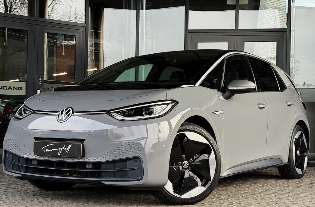 VOLKSWAGEN ID.3 PRO 1ST MAX 58KWh – 150KW PERFORMANCE – PANO