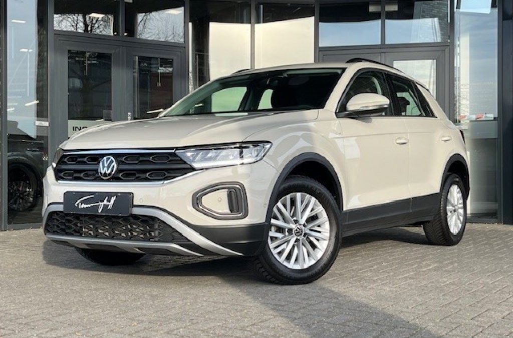 VOLKSWAGEN T-ROC 1.5 TSI AUT. LIFE VIRTU – NAVI – AFN. TREKH. – PDC