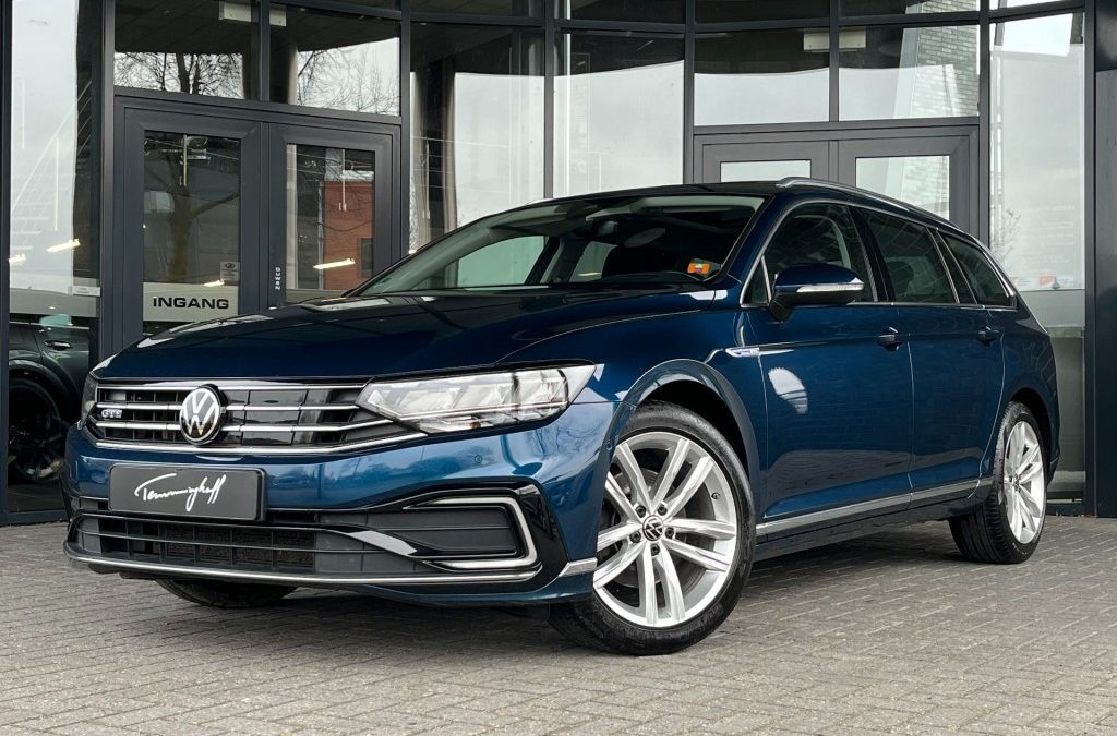 VOLKSWAGEN PASSAT VARIANT 1.4 TSI PHEV GTE – PANO – HEAD UP – CAMERA