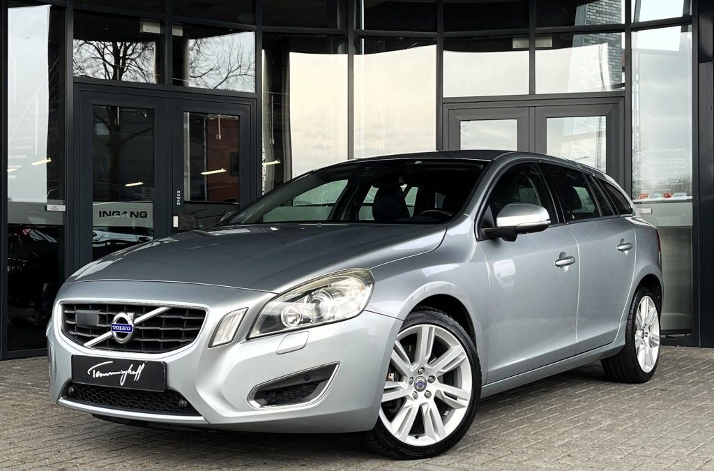 VOLVO V60 2.0 T5 SUMMUM AUT. – LEDER – NAVI – ORG. NL.