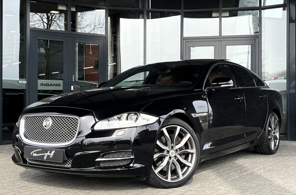 JAGUAR XJ 3.0 V6D DES. ED. SPORT – PANO – 20 INCH