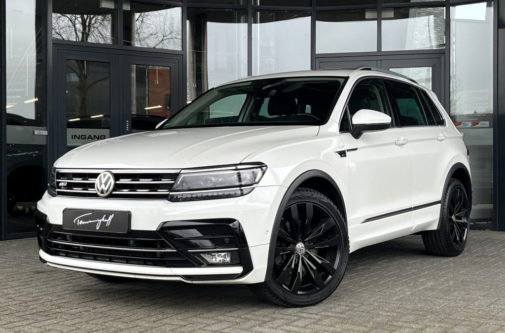 VOLKSWAGEN TIGUAN 2.0 TDI 4M. 240PK R-LINE DSG – LEDER – PANO – TREKH.