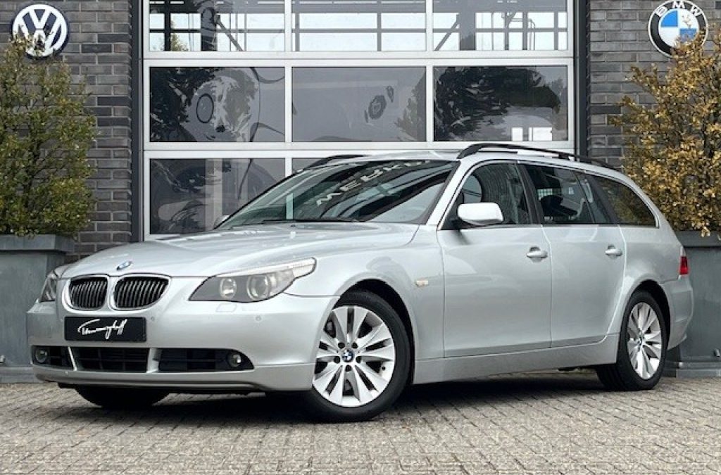 BMW 5-SERIE 545I HIGH EXE. TOURING – LEDER – PANO – 8 CYL – UNIEK!