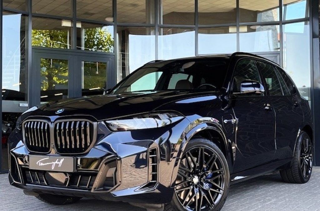 BMW X5 XDRIVE50E M-SPORT – PANO – SKY LOUNGE – LUCHTV. – TREKH.