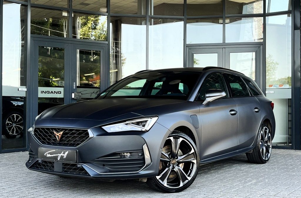 CUPRA LEON SPORTSTOURER 1.4 E-HYBRID VZ 245PK – VOL LEDER – TREKHAAK – 19 INCH
