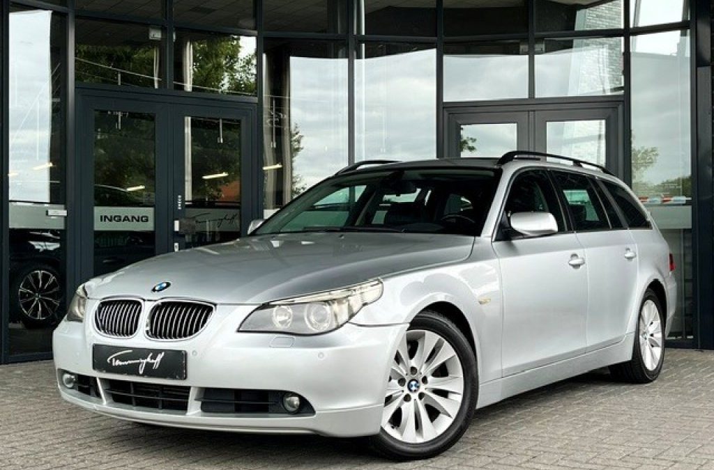 BMW 5-SERIE 545I HIGH EXE. TOURING – LEDER – PANO – 8 CYL – UNIEK!