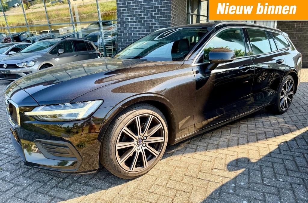 VOLVO V60 2.0 D3 – LEDER – PANO – TREKH. – ORG. NL.